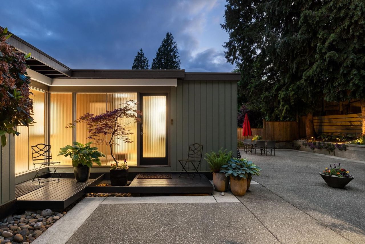 1655-ottawa-avenue-ambleside-west-vancouver-37.jpg