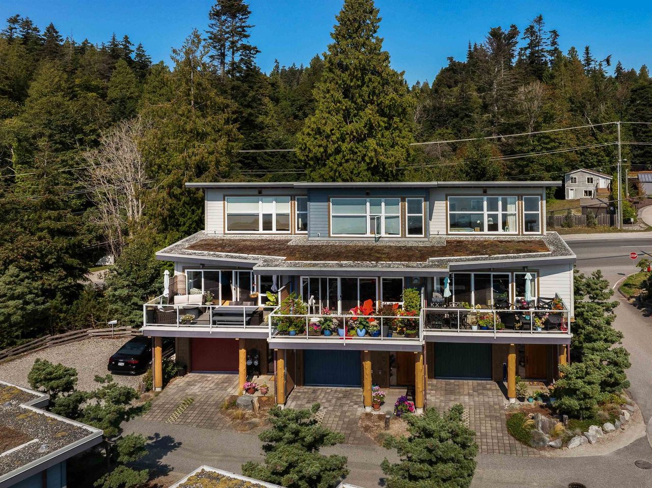 5398-wakefield-beach-lane-sechelt-district-sunshine-coast-03.jpg