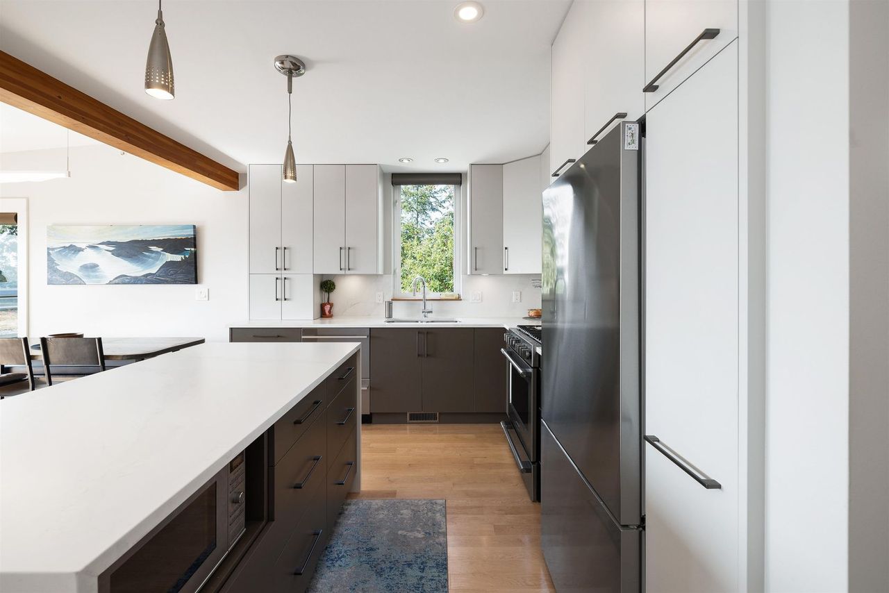 5398-wakefield-beach-lane-sechelt-district-sunshine-coast-11.jpg