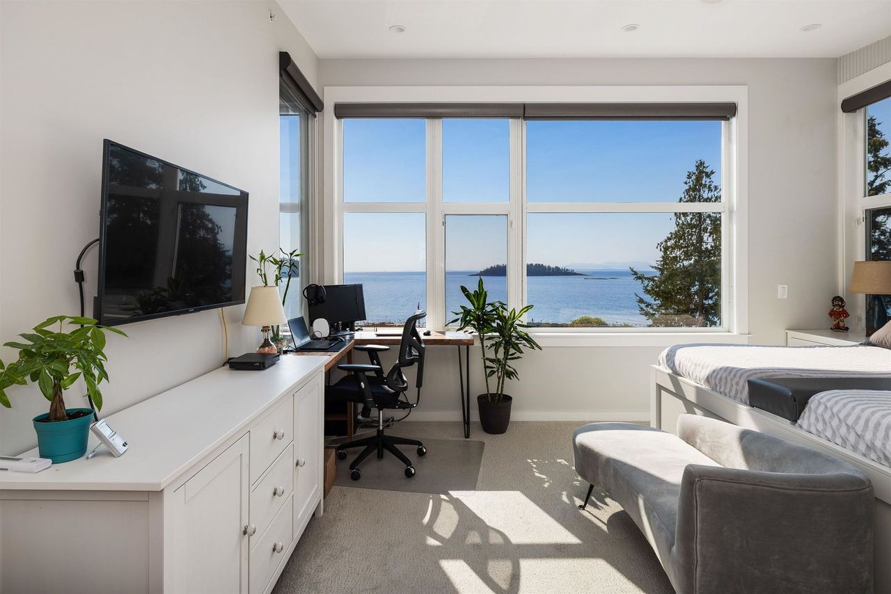 5398-wakefield-beach-lane-sechelt-district-sunshine-coast-18.jpg