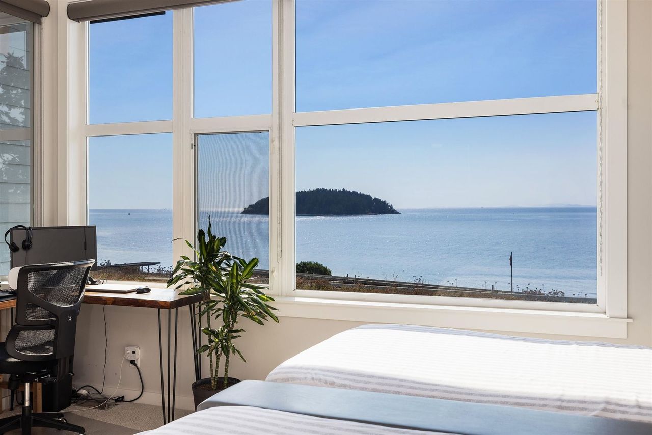 5398-wakefield-beach-lane-sechelt-district-sunshine-coast-19.jpg