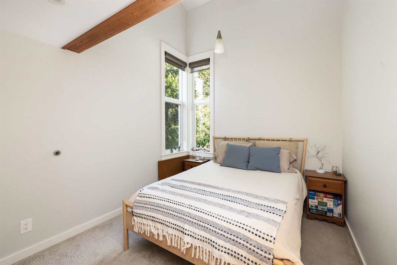 5398-wakefield-beach-lane-sechelt-district-sunshine-coast-26.jpg