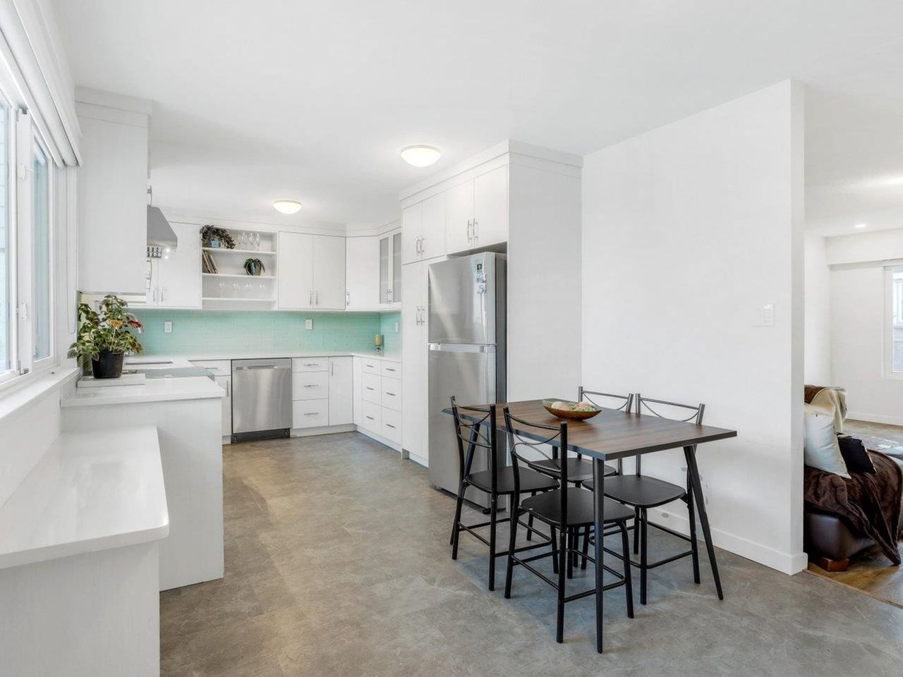 1309-vivian-place-mary-hill-port-coquitlam-03.jpg