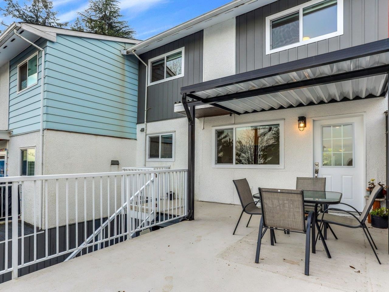 1309-vivian-place-mary-hill-port-coquitlam-05.jpg