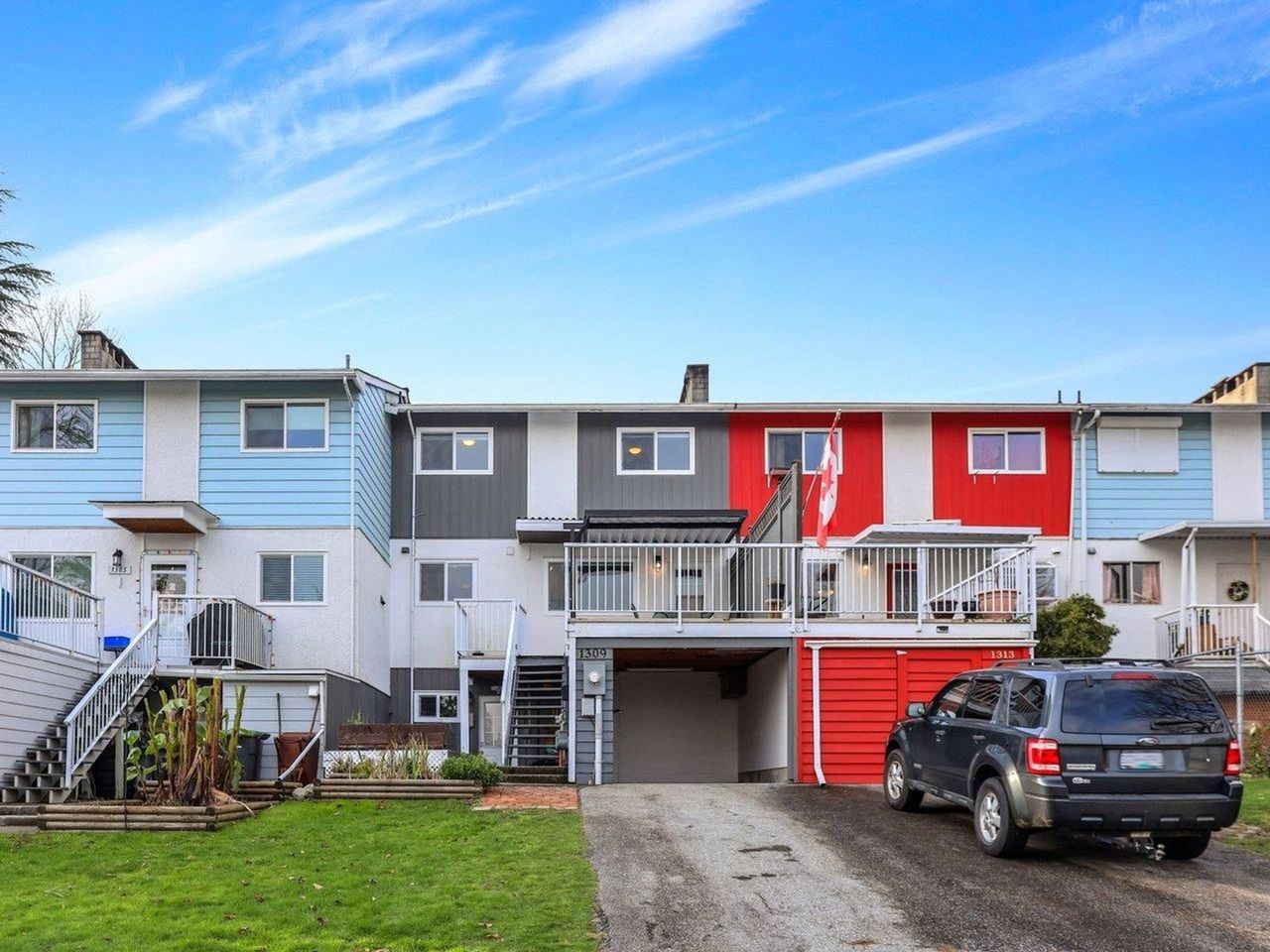 1309-vivian-place-mary-hill-port-coquitlam-36.jpg