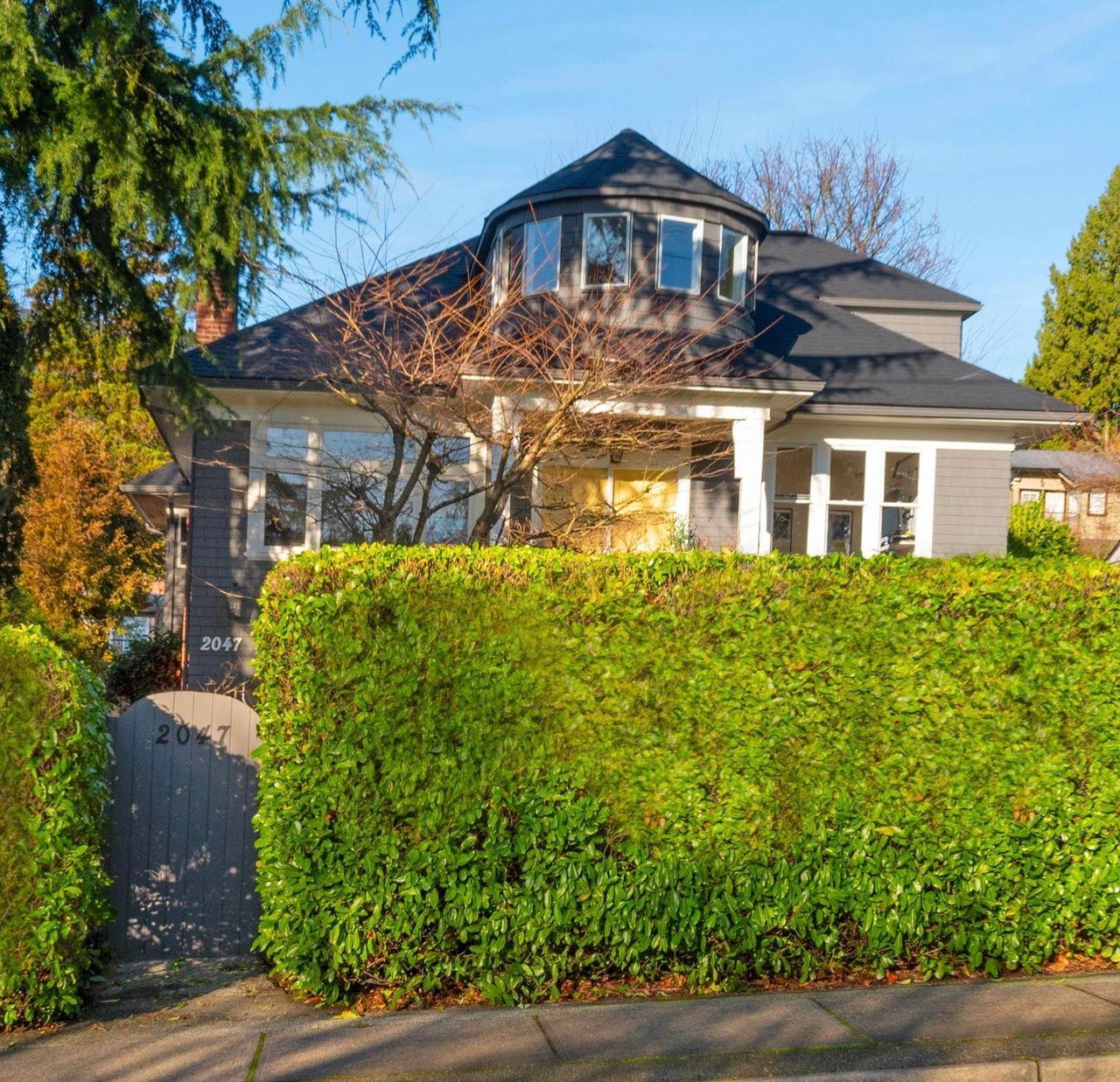 2047 Fulton Avenue, Ambleside, West Vancouver 4 by Sue Scott Realty 2047 Fulton Avenue, Ambleside, West Vancouver 4