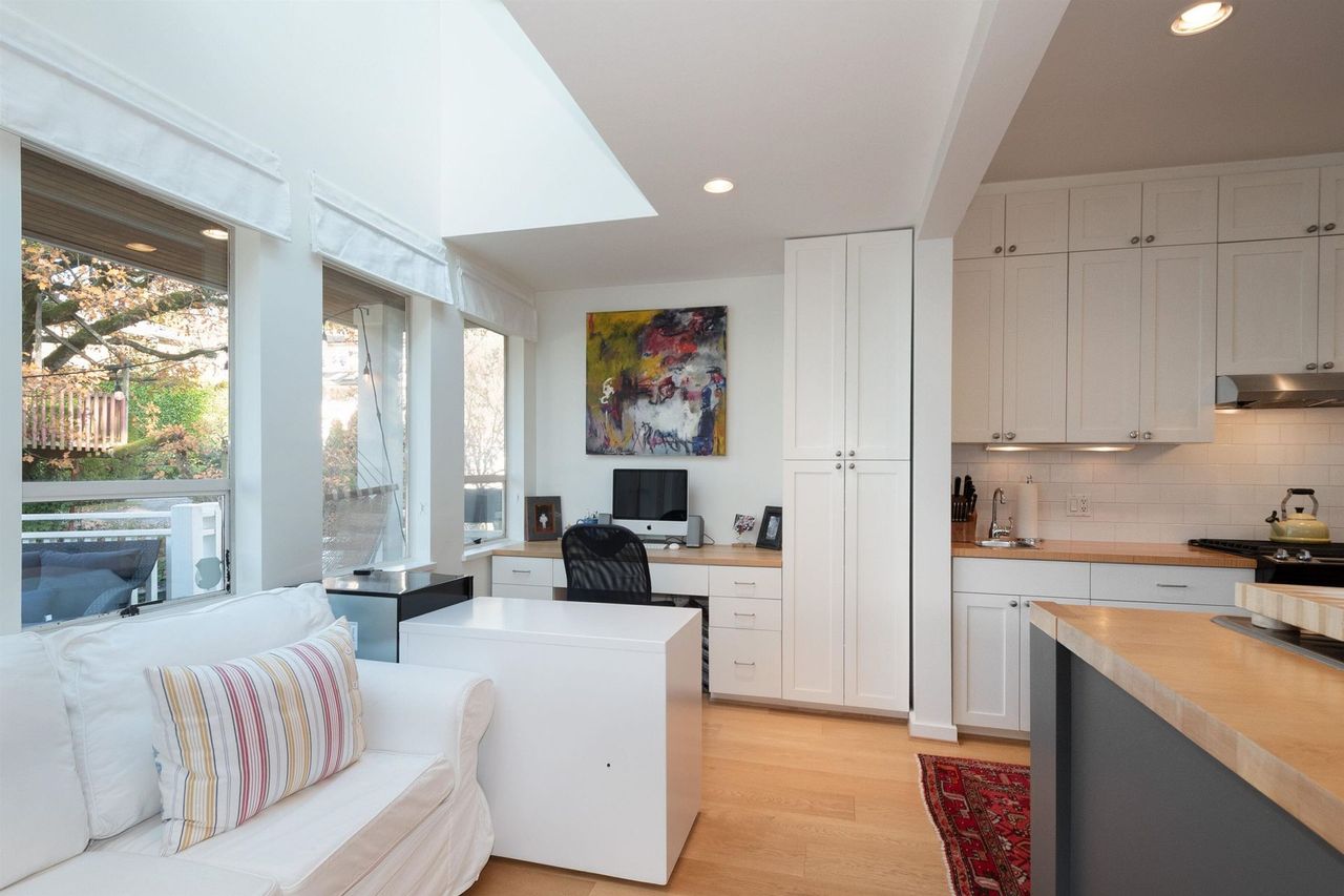 2047-fulton-avenue-ambleside-west-vancouver-12.jpg