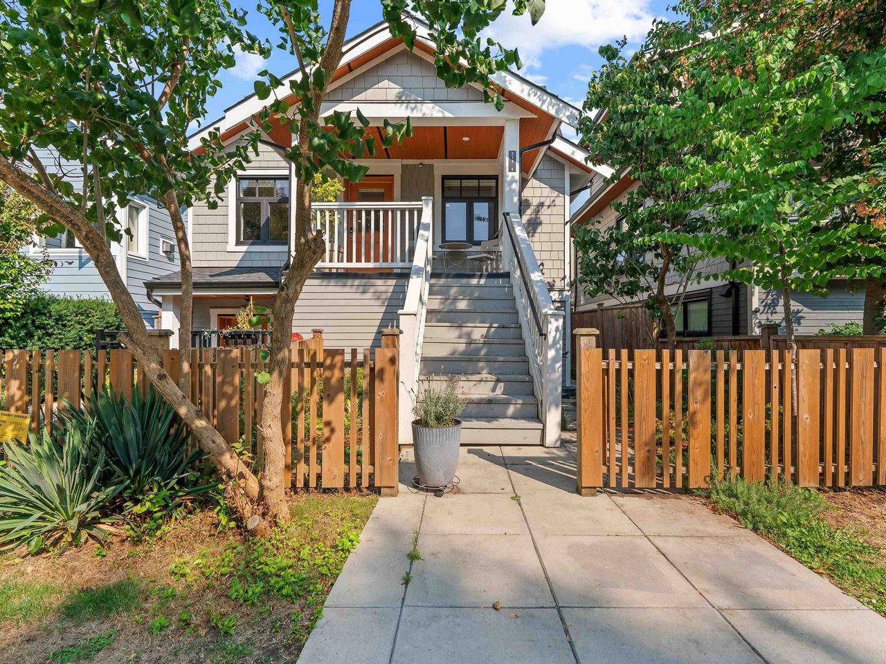1 - 371 E 16th Avenue, Mount Pleasant VE, Vancouver East 4 by Sue Scott Realty 1 - 371 E 16th Avenue, Mount Pleasant VE, Vancouver East 4