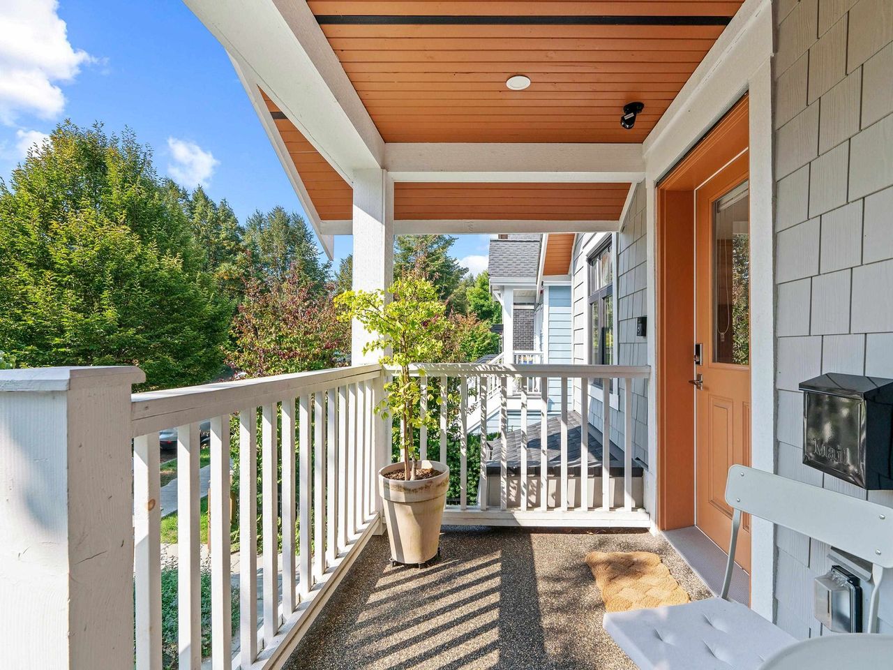 1-371-e-16th-avenue-mount-pleasant-ve-vancouver-east-05.jpg