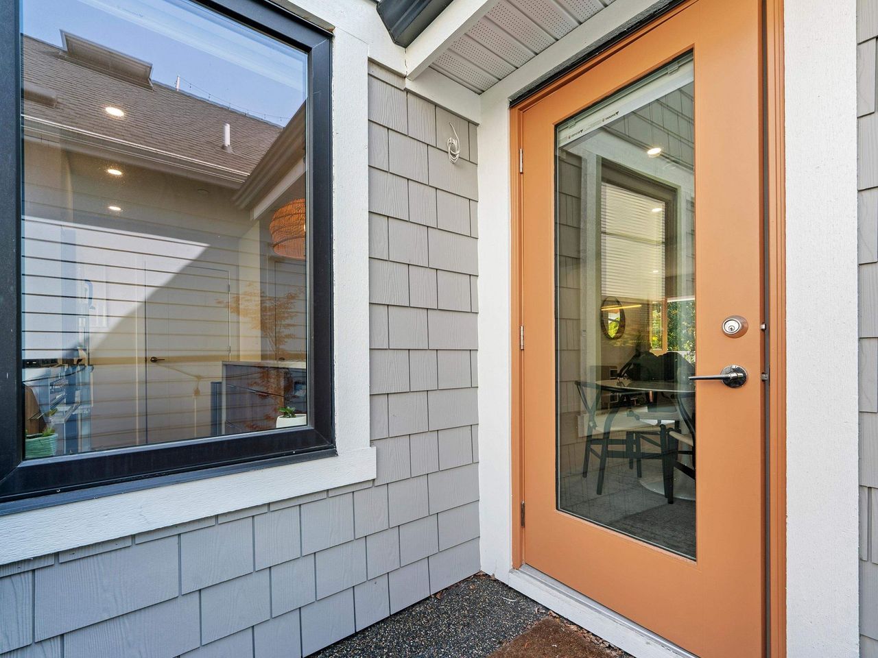 1-371-e-16th-avenue-mount-pleasant-ve-vancouver-east-28.jpg