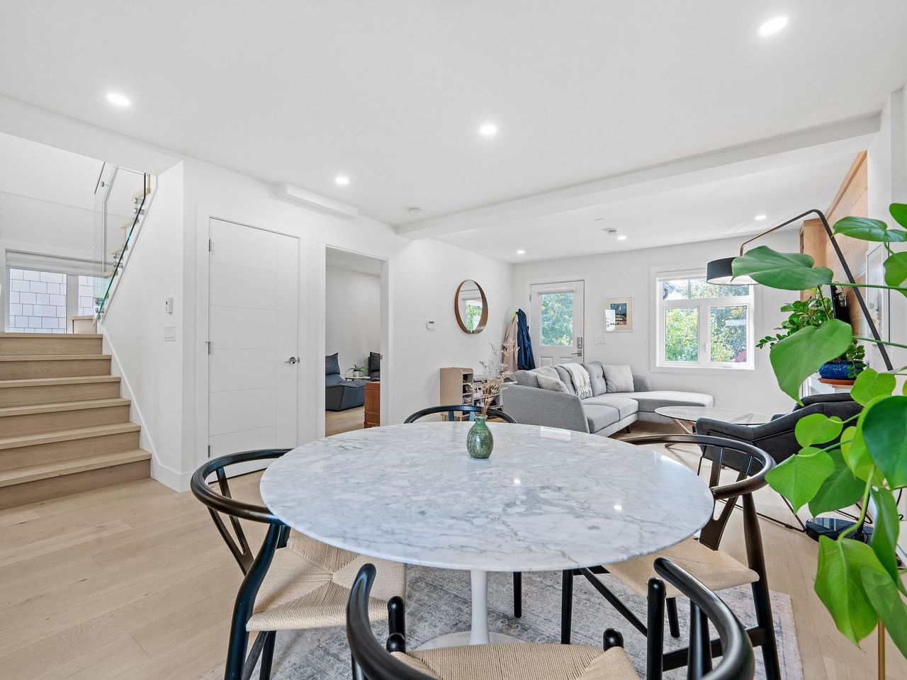 1-371-e-16th-avenue-mount-pleasant-ve-vancouver-east-30.jpg