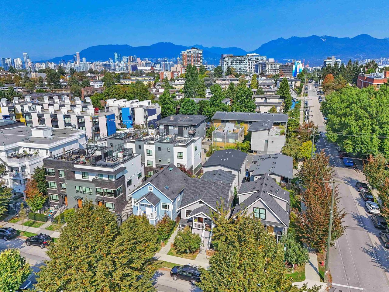 1-371-e-16th-avenue-mount-pleasant-ve-vancouver-east-39.jpg