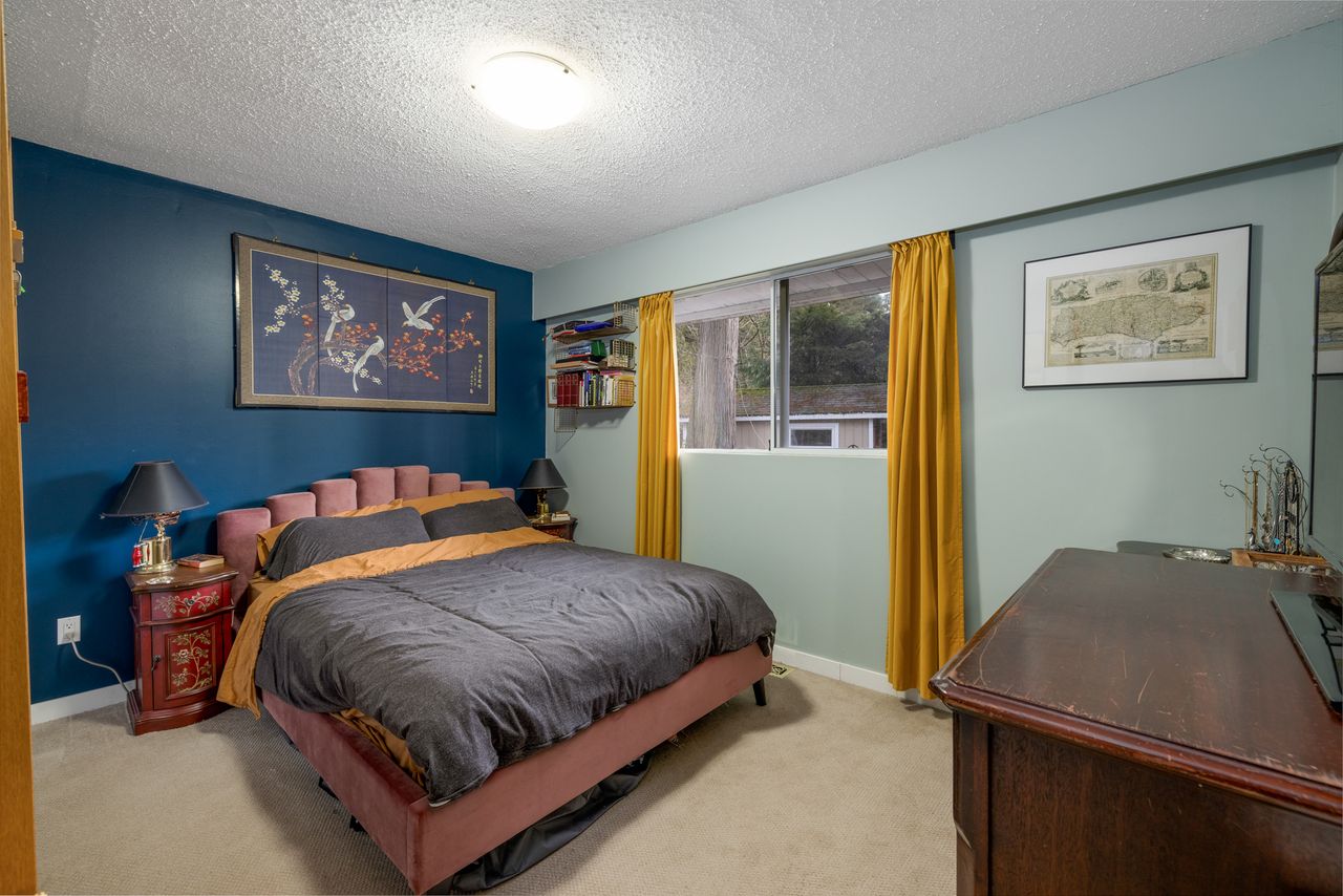 4520-capilano-rd-8681.jpg