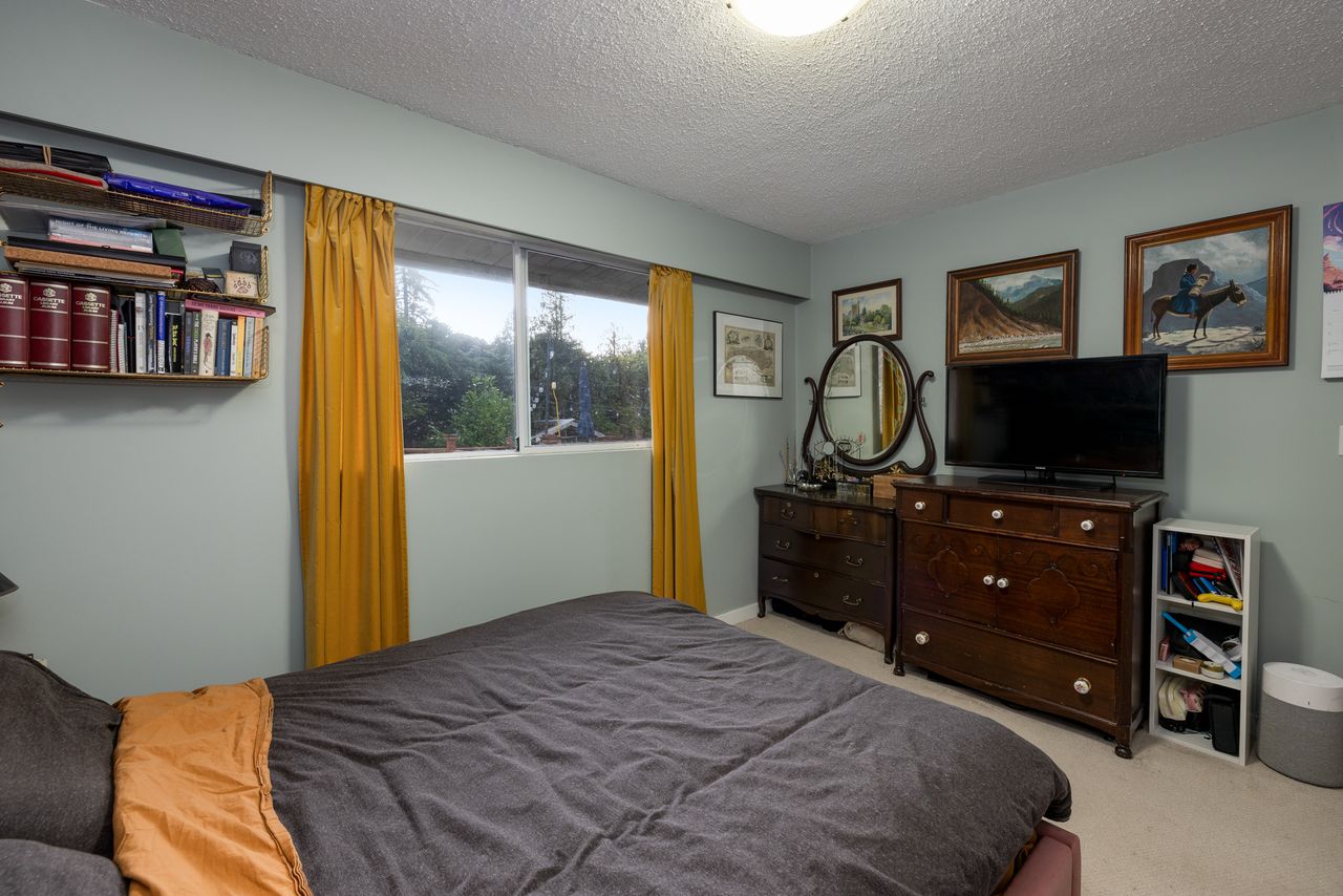 4520-capilano-rd-8689.jpg
