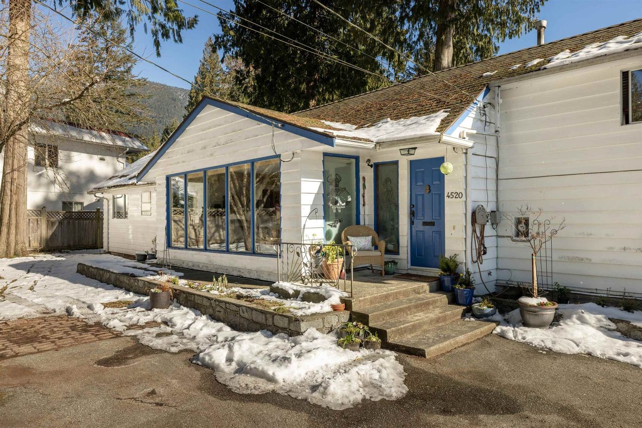 4520-capilano-road-canyon-heights-nv-north-vancouver-04.jpg