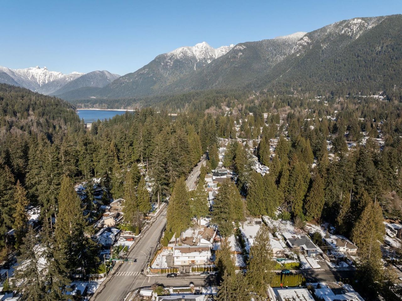 4520-capilano-road-canyon-heights-nv-north-vancouver-13.jpg