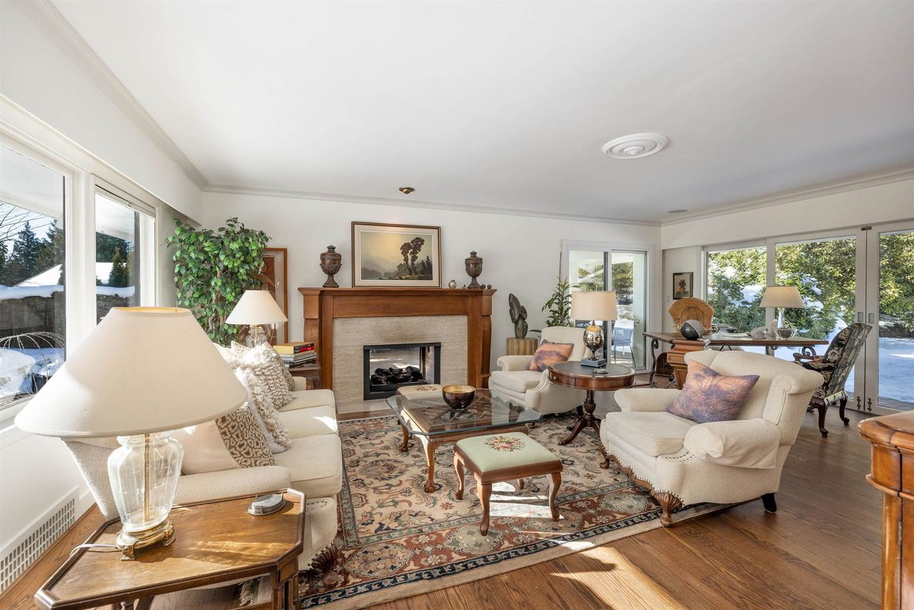 483-eastcot-road-british-properties-west-vancouver-02.jpg
