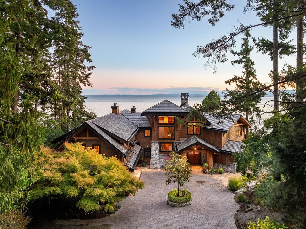 5871 Sunshine Coast Highway, Sechelt District, Sunshine Coast 4 by Sue Scott Realty 5871 Sunshine Coast Highway, Sechelt District, Sunshine Coast 4
