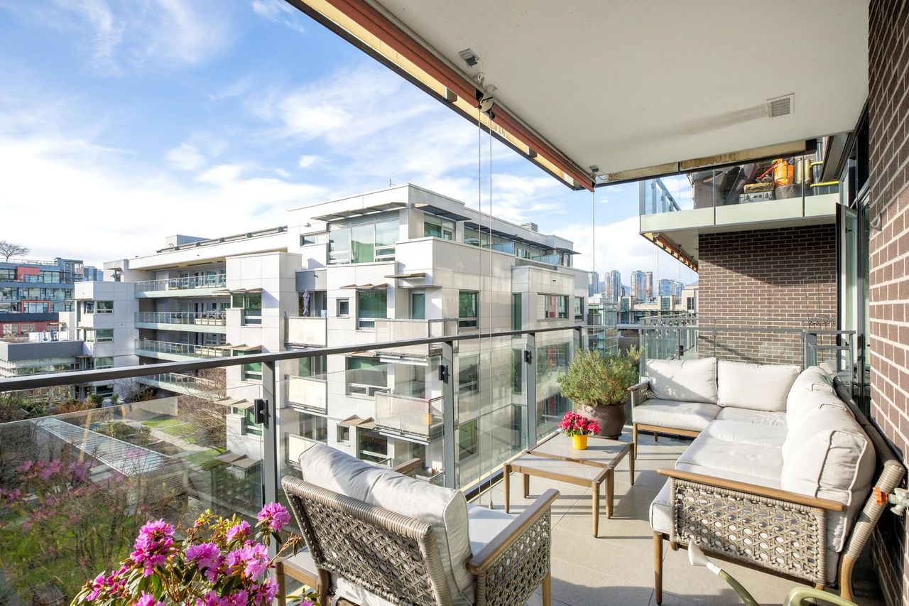 1661-ontario-street-false-creek-vancouver-west-32.jpg