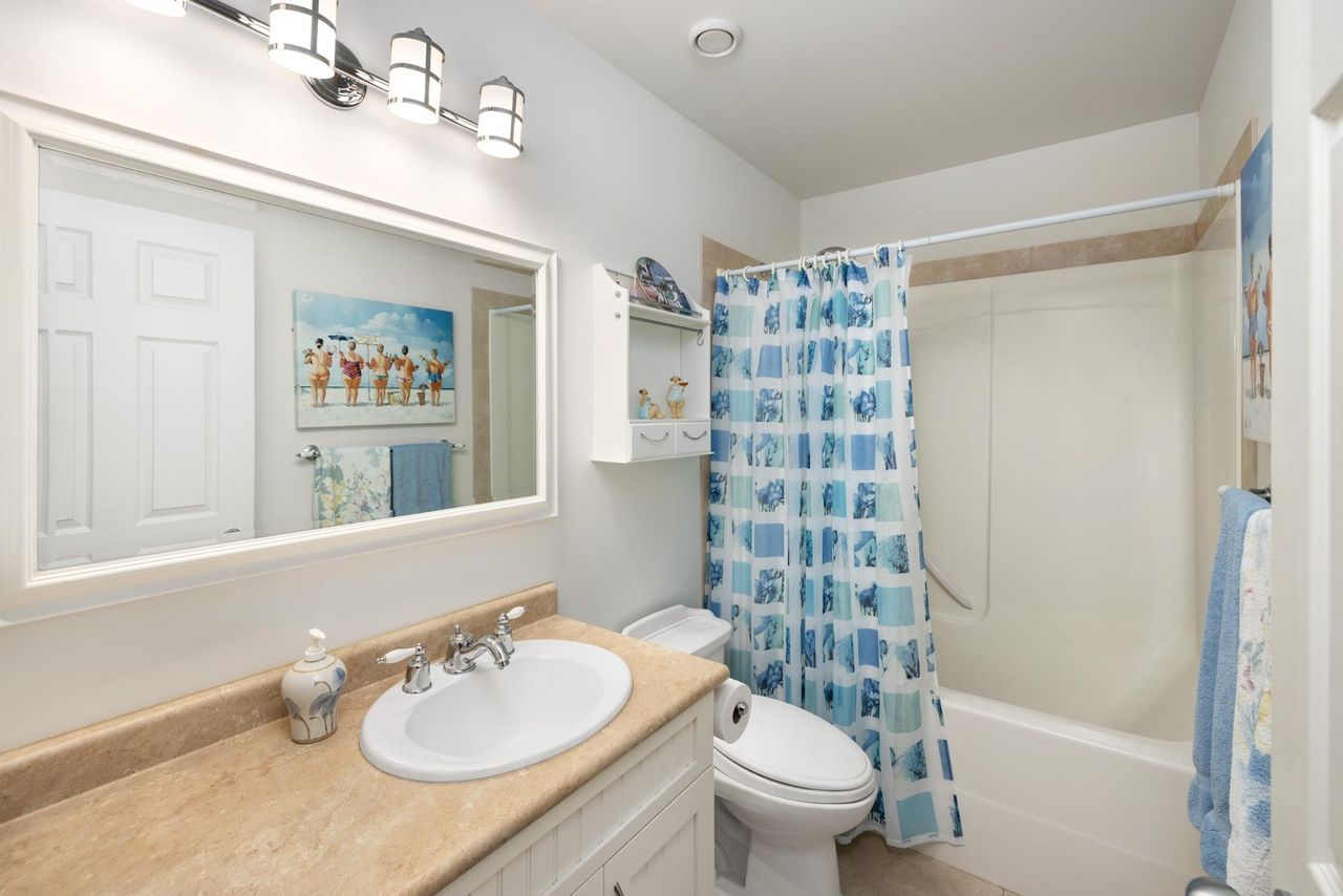 1537-mccullough-road-sechelt-district-sunshine-coast-31.jpg