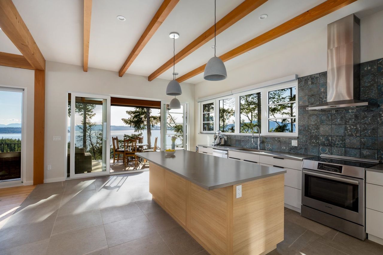 10635-wood-bay-ridge-road-halfmn-bay-secret-cv-redroofs-sunshine-coast-07.jpg