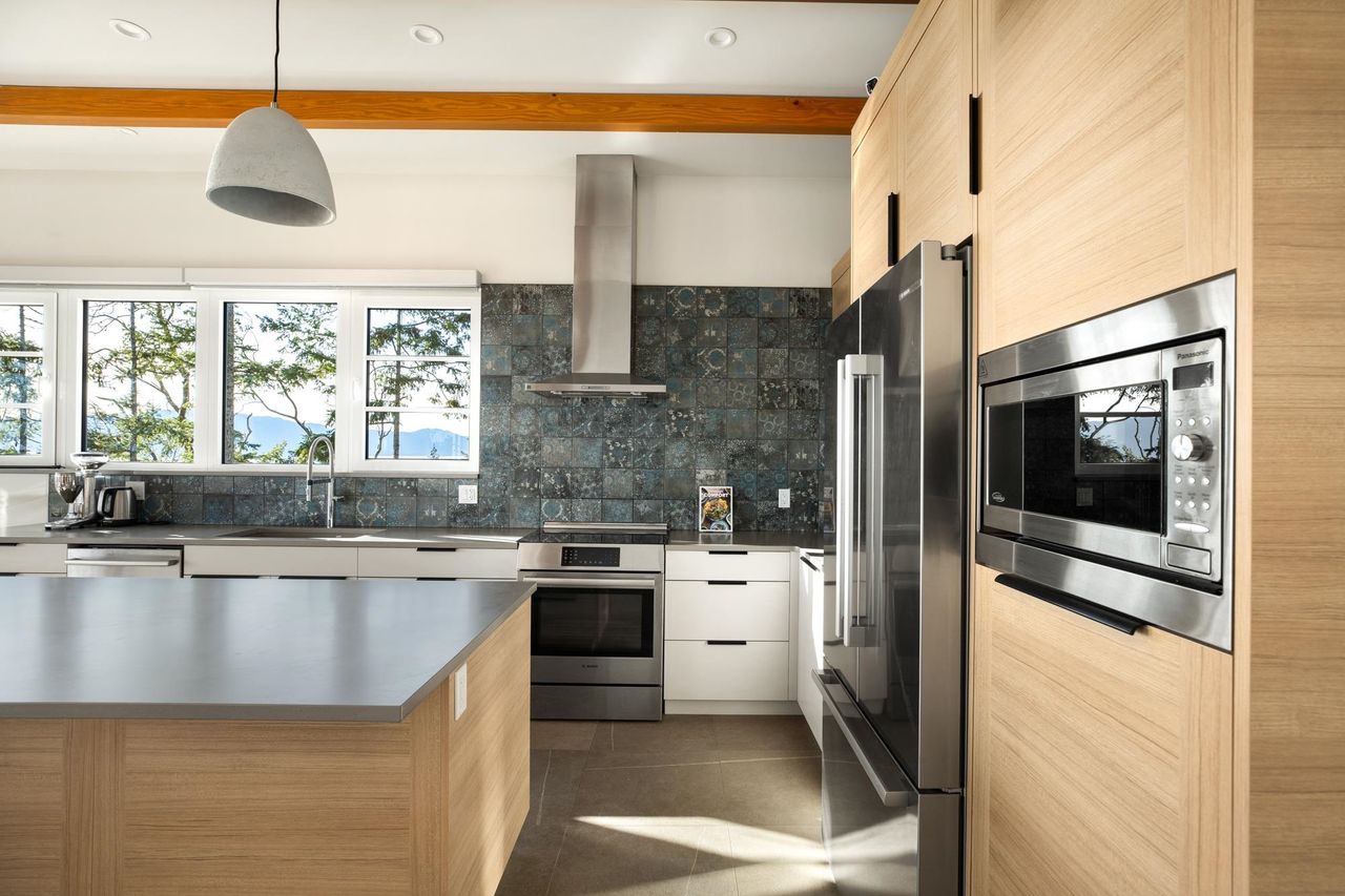 10635-wood-bay-ridge-road-halfmn-bay-secret-cv-redroofs-sunshine-coast-08.jpg