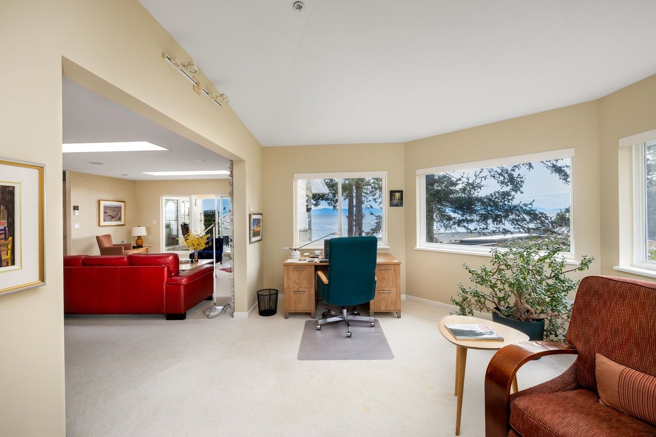 1585-field-road-sechelt-district-sunshine-coast-11.jpg