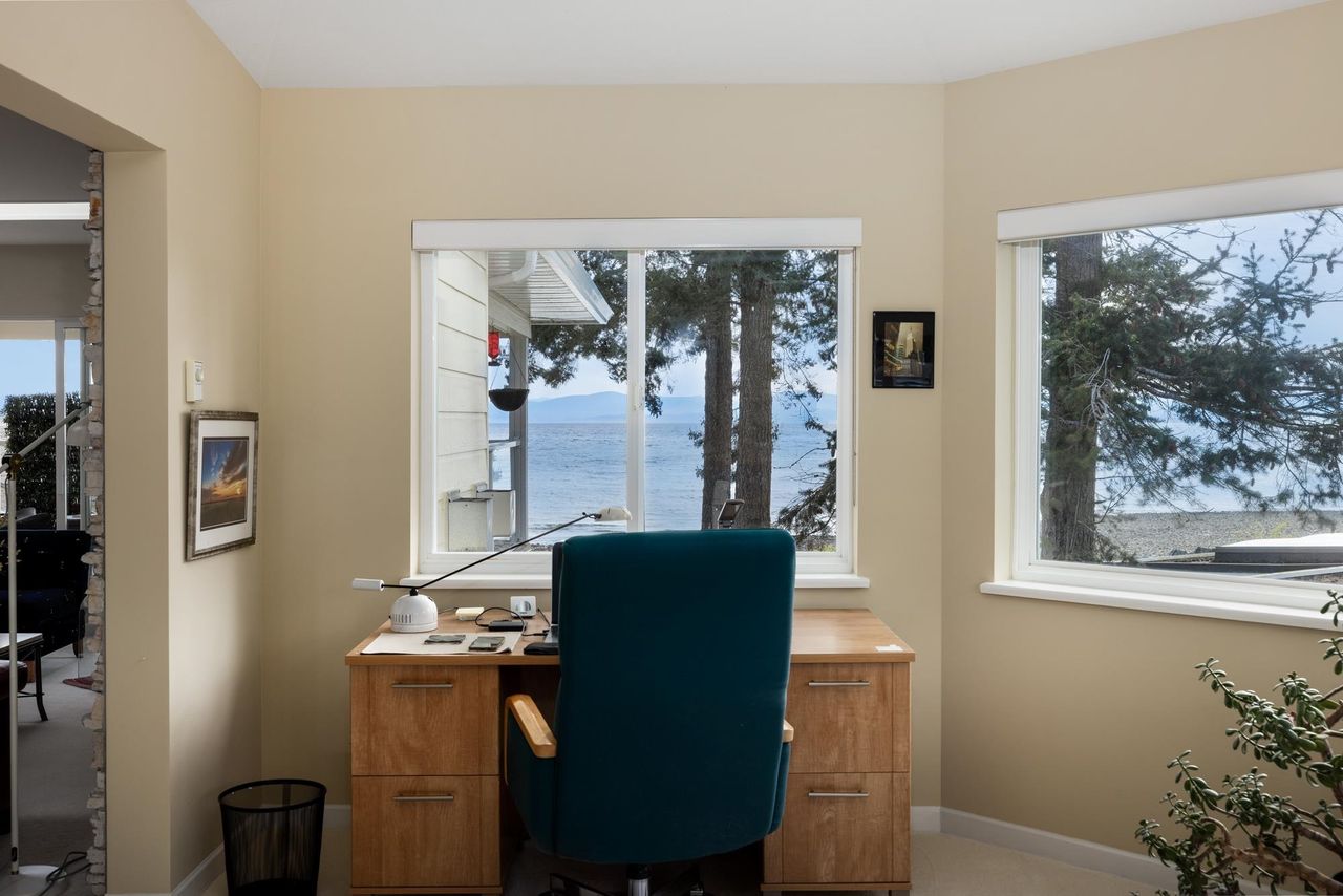 1585-field-road-sechelt-district-sunshine-coast-12.jpg