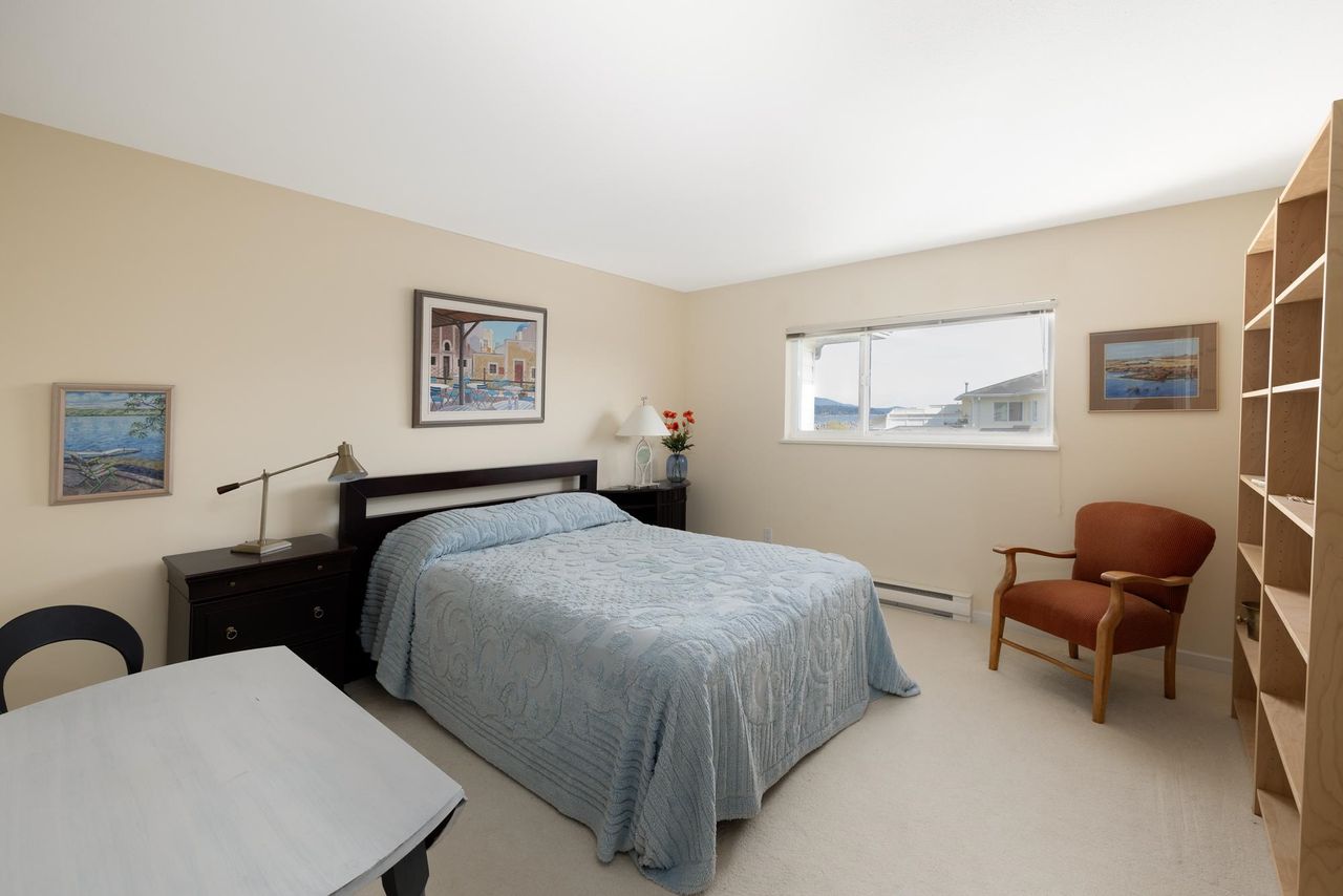 1585-field-road-sechelt-district-sunshine-coast-32.jpg