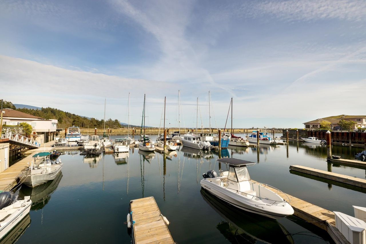 1585-field-road-sechelt-district-sunshine-coast-34.jpg