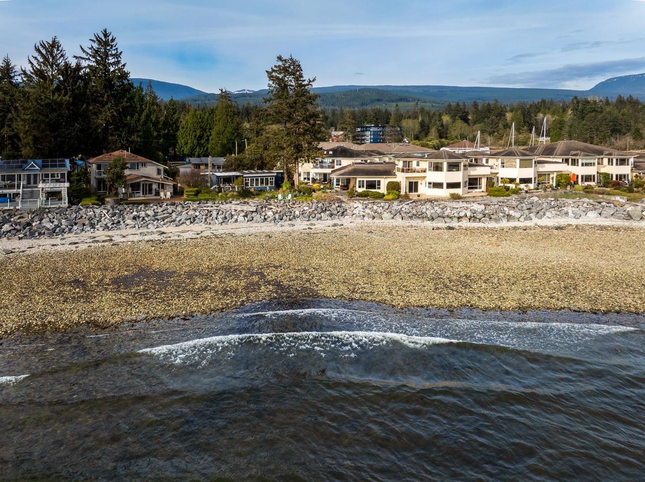 1585-field-road-sechelt-district-sunshine-coast-40.jpg