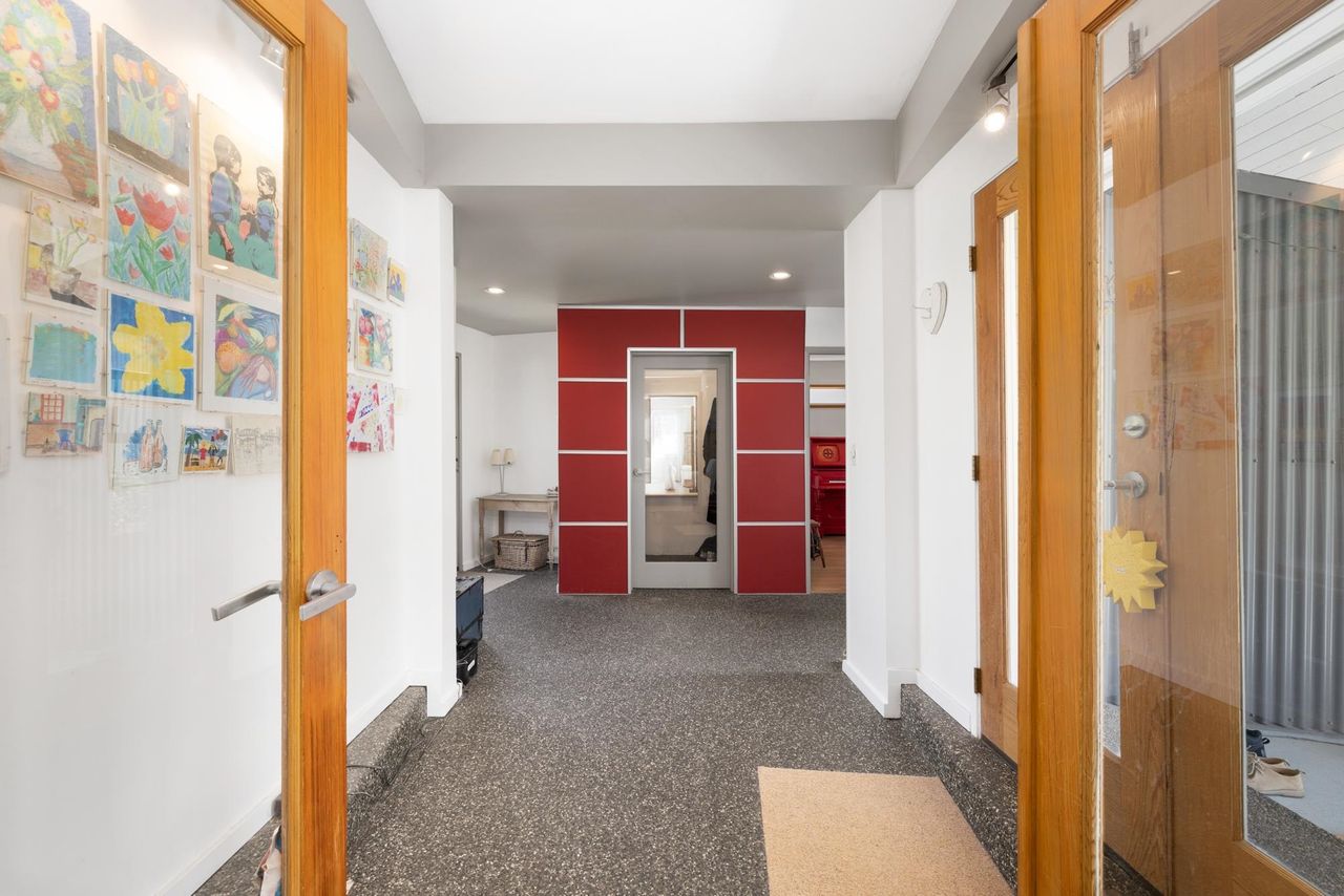 2433-mathers-avenue-dundarave-west-vancouver-15.jpg