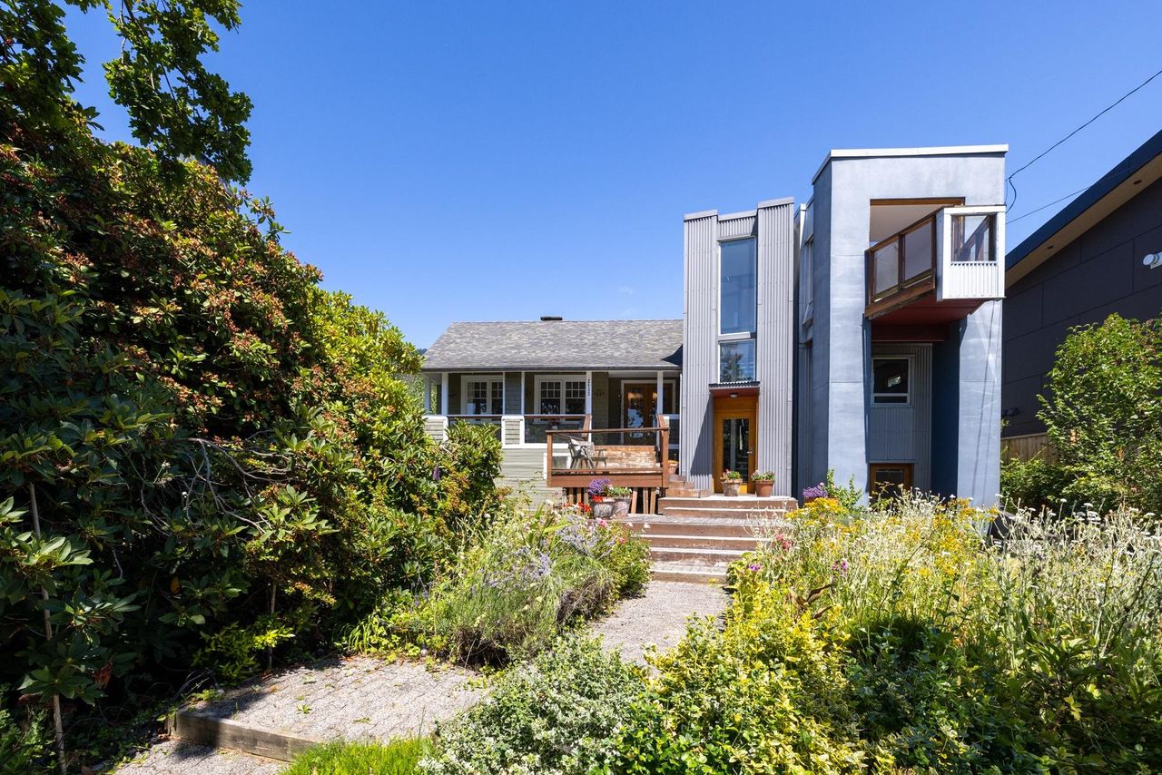 2433-mathers-avenue-dundarave-west-vancouver-26.jpg