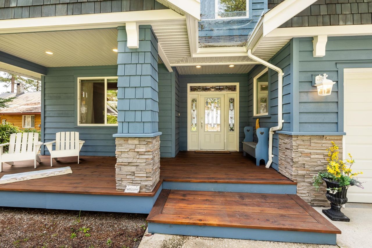 1537-mccullough-road-sechelt-district-sunshine-coast-02.jpg