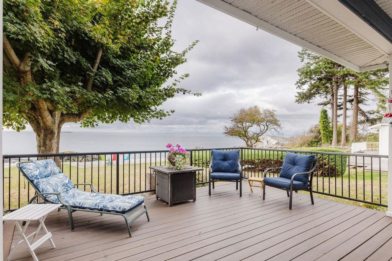 1537-mccullough-road-sechelt-district-sunshine-coast-36.jpg