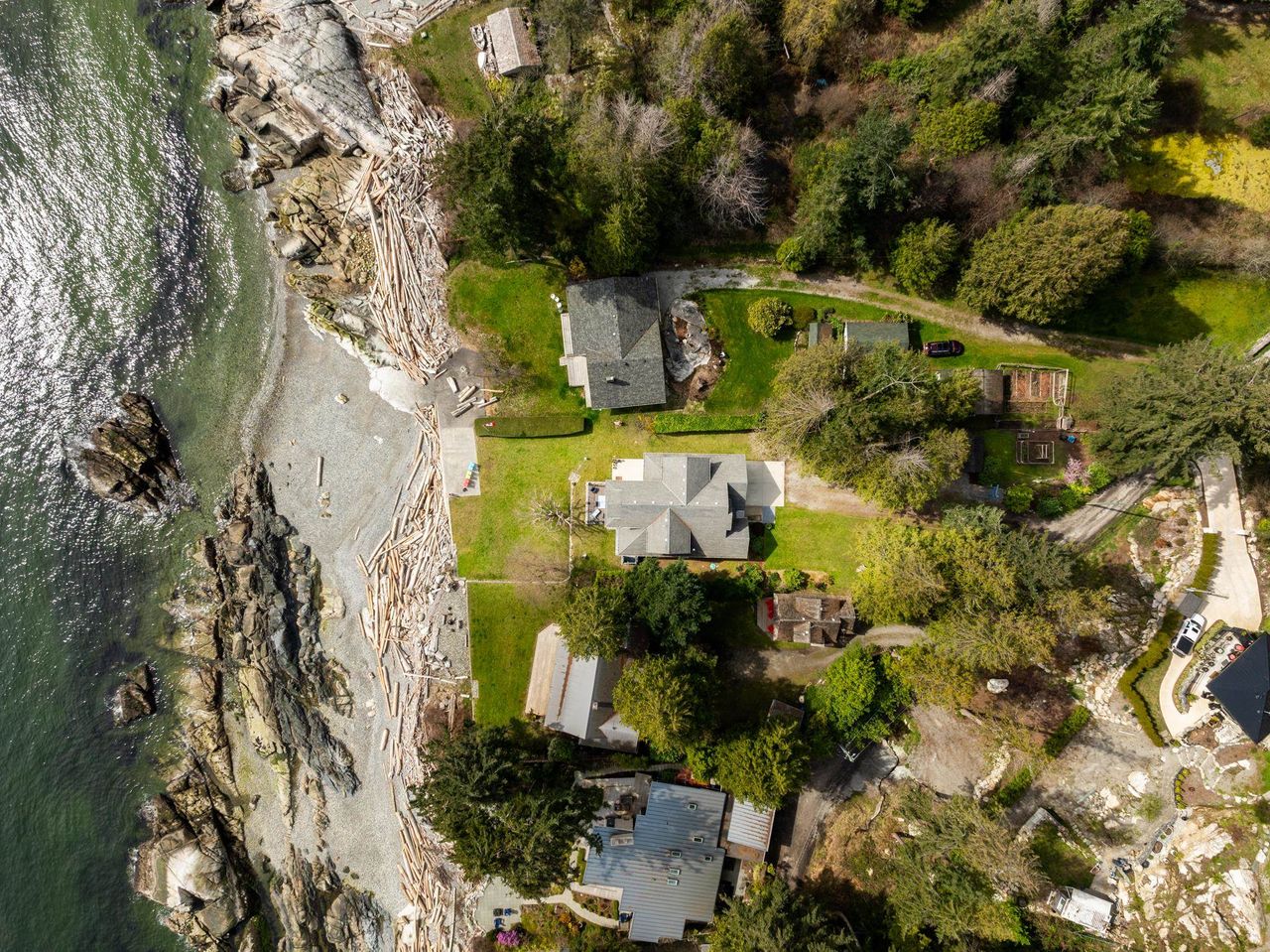1537-mccullough-road-sechelt-district-sunshine-coast-40.jpg