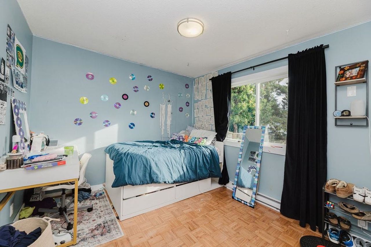 765-cascade-crescent-gibsons-area-sunshine-coast-22.jpg