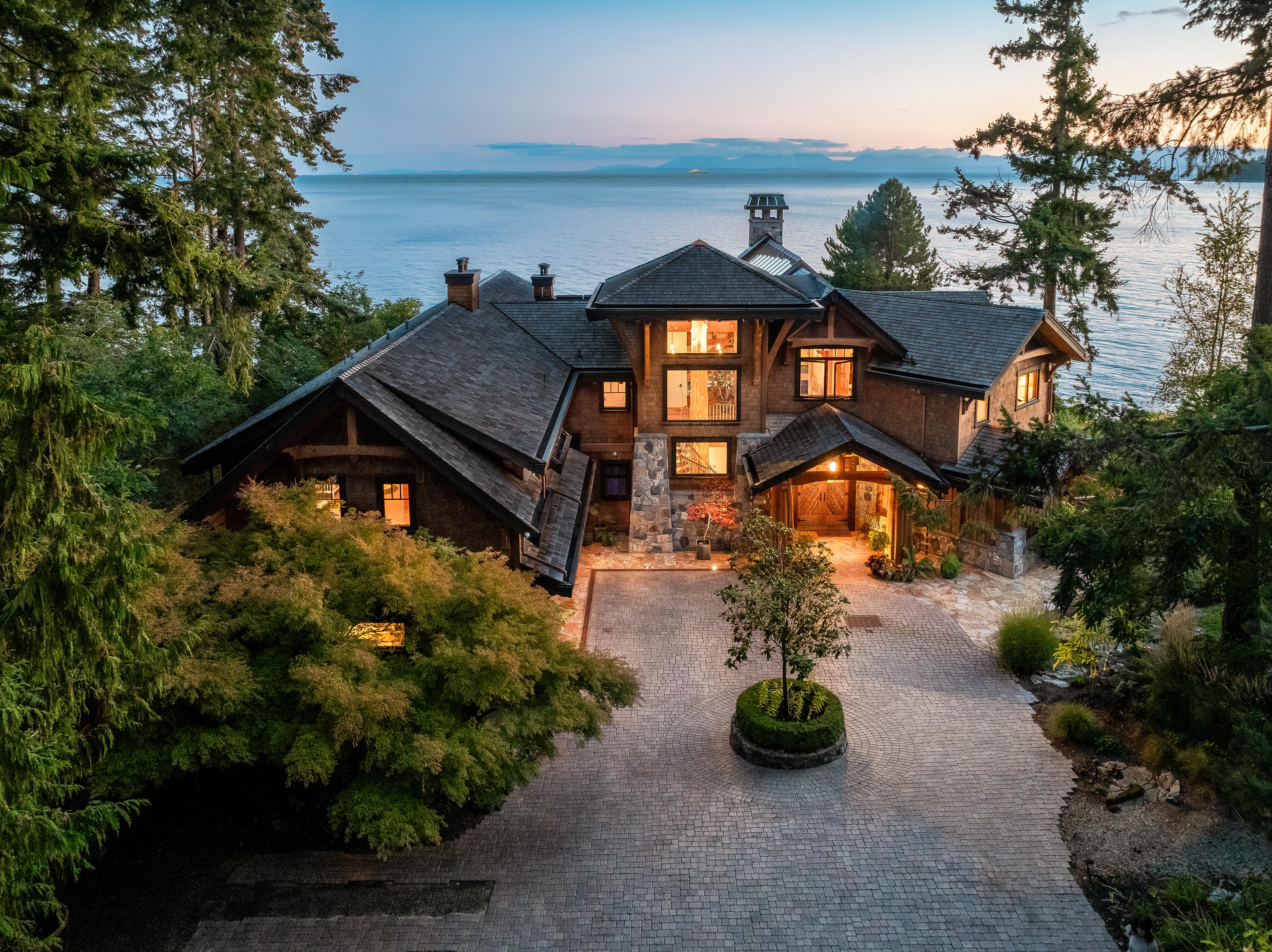 Photo of 5871 Sunshine Coast Highway, Sechelt District, Sunshine Coast