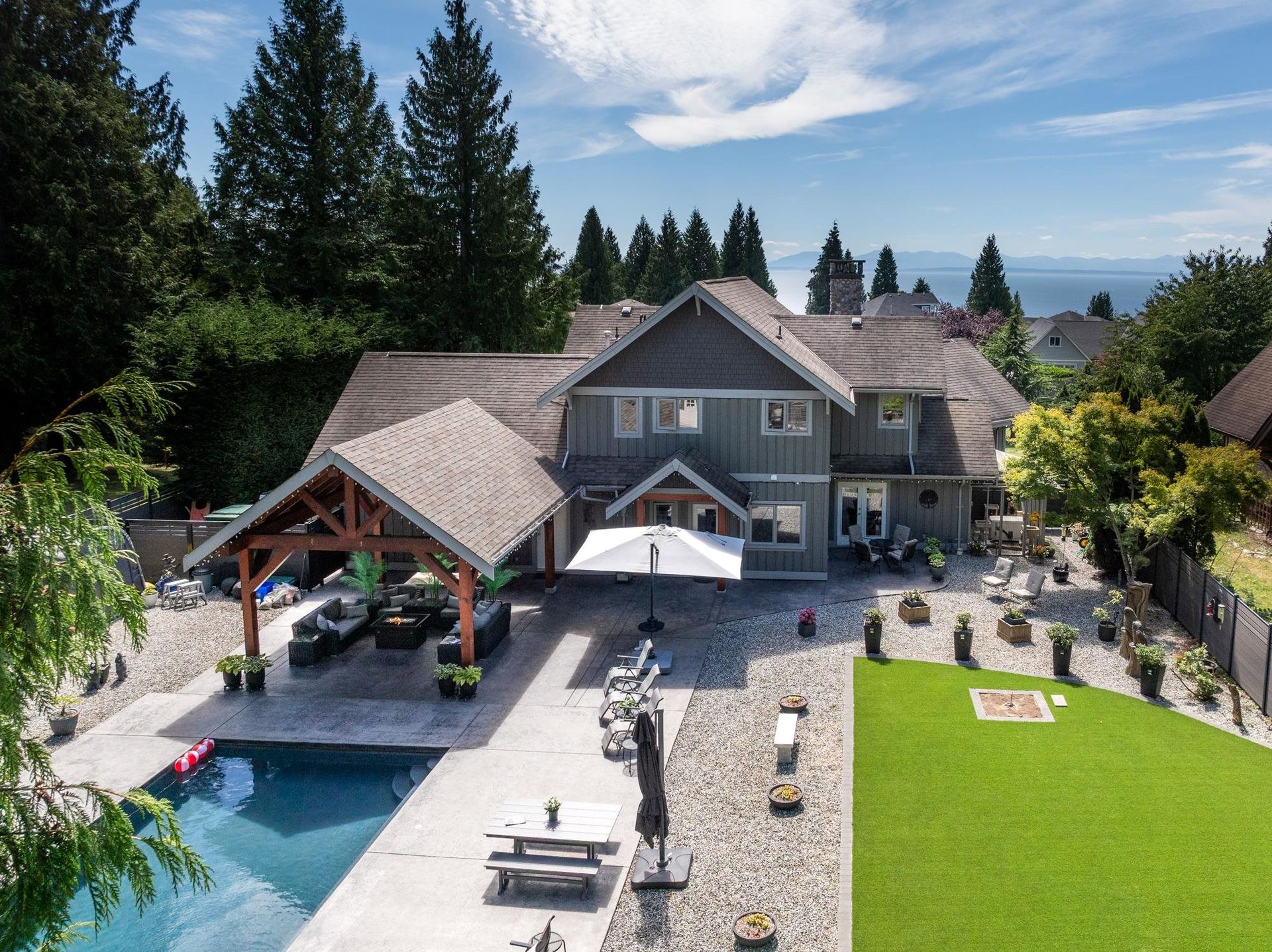 Photo of 1474 Vernon Drive, Gibsons & Area, Sunshine Coast