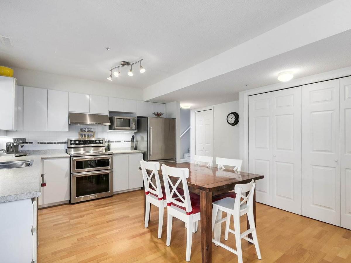 1175-oflaherty-gate-citadel-pq-port-coquitlam-11.jpg