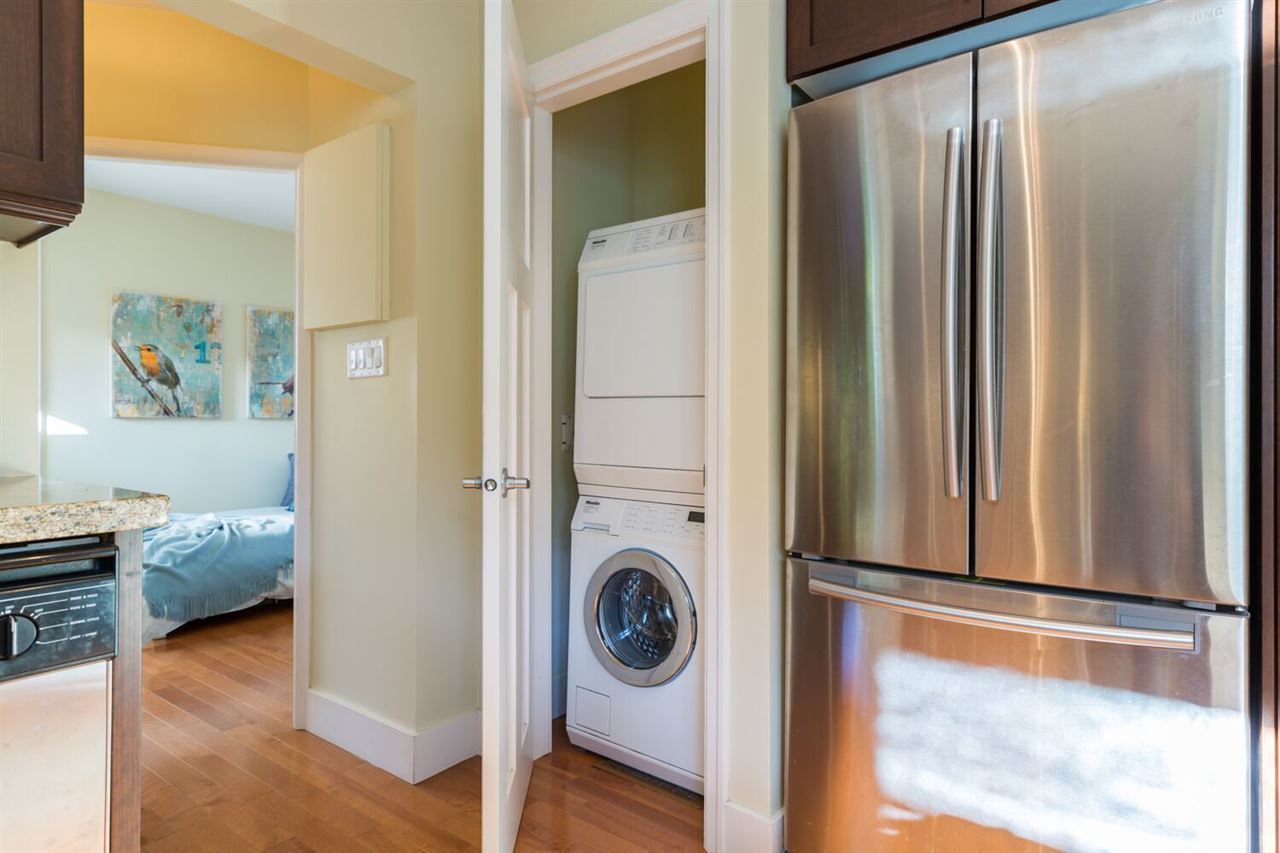 4131-pandora-street-vancouver-heights-burnaby-north-06.jpg