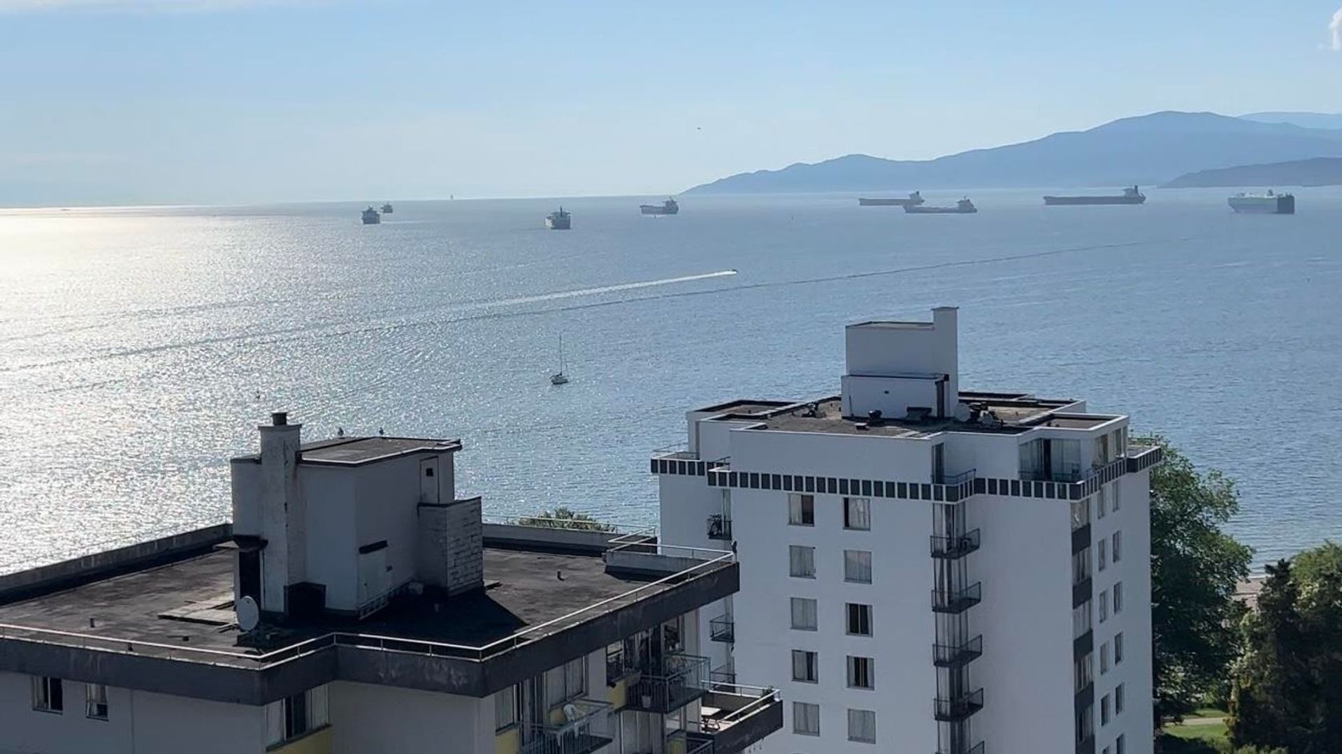 1808 - 1251 Cardero Street, West End VW, Vancouver West photo number 1 1808 - 1251 Cardero Street, West End VW, Vancouver West photo number 1