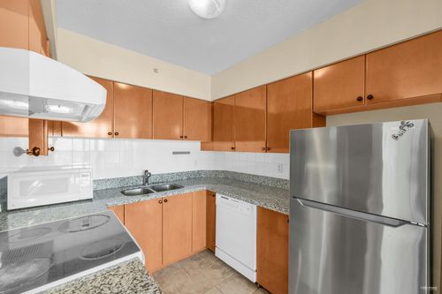 5911-alderbridge-way-brighouse-richmond-18 at 1601 - 5911 Alderbridge Way, Brighouse, Richmond