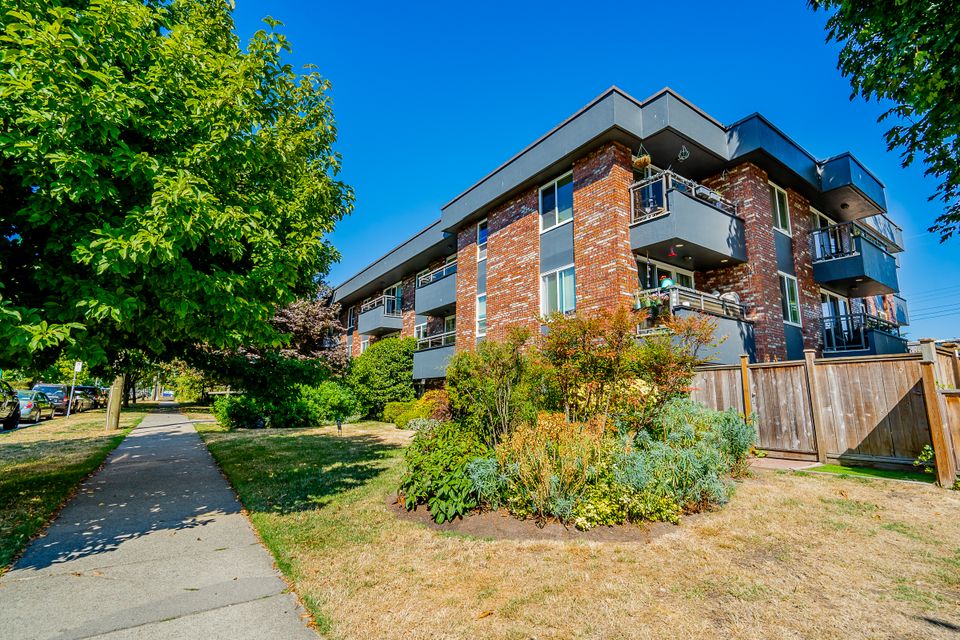 unit-102-2211-west-5th-avenue-vancouver-1 at 102 - 2211 West 5th Avenue, Kitsilano, Vancouver West