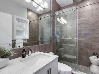 262153601-13 at 2120 Graveley Street, Grandview VE, Vancouver East