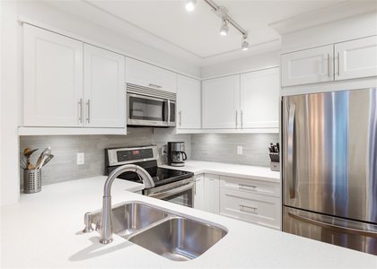 262146358-15 at 210 - 228 East 18th Avenue, Main, Vancouver East