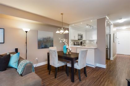 262146358-6 at 210 - 228 East 18th Avenue, Main, Vancouver East