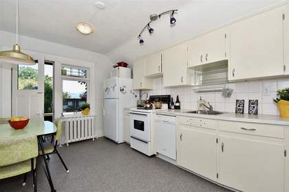 262210453-10 at 2982 West 3rd Avenue, Kitsilano, Vancouver West