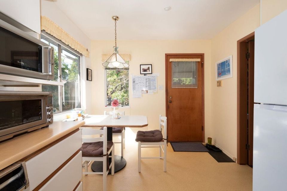 2621-w-14th-avenue-kitsilano-vancouver-west-08 at 2621 W 14th Avenue, Kitsilano, Vancouver West
