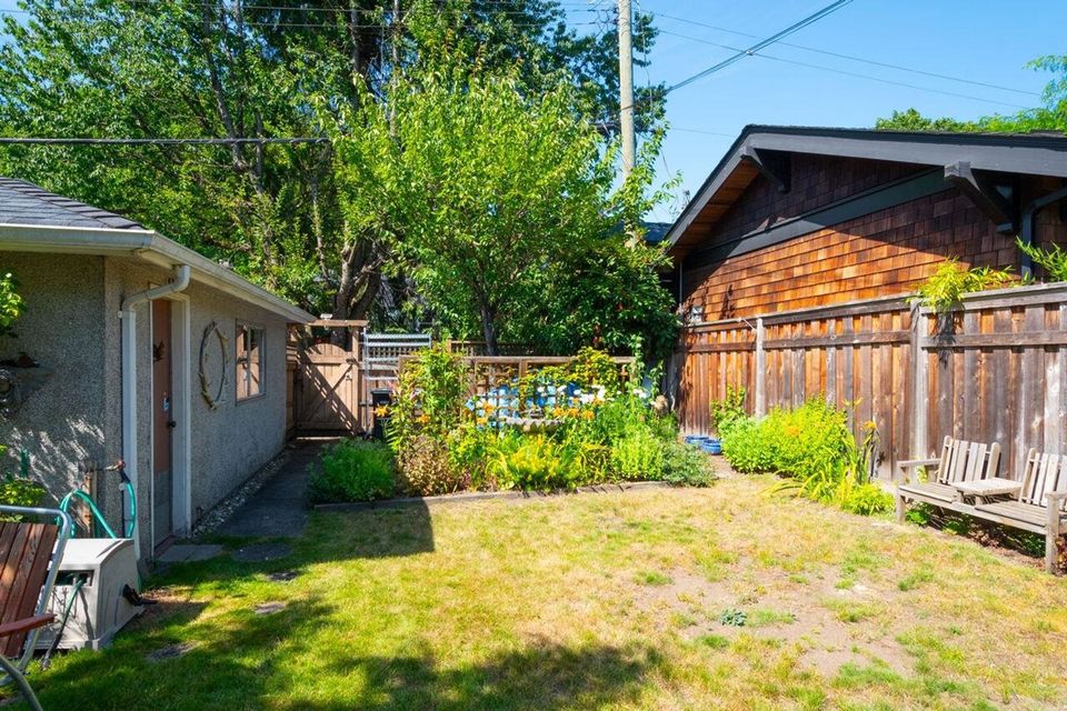2621-w-14th-avenue-kitsilano-vancouver-west-20 at 2621 W 14th Avenue, Kitsilano, Vancouver West